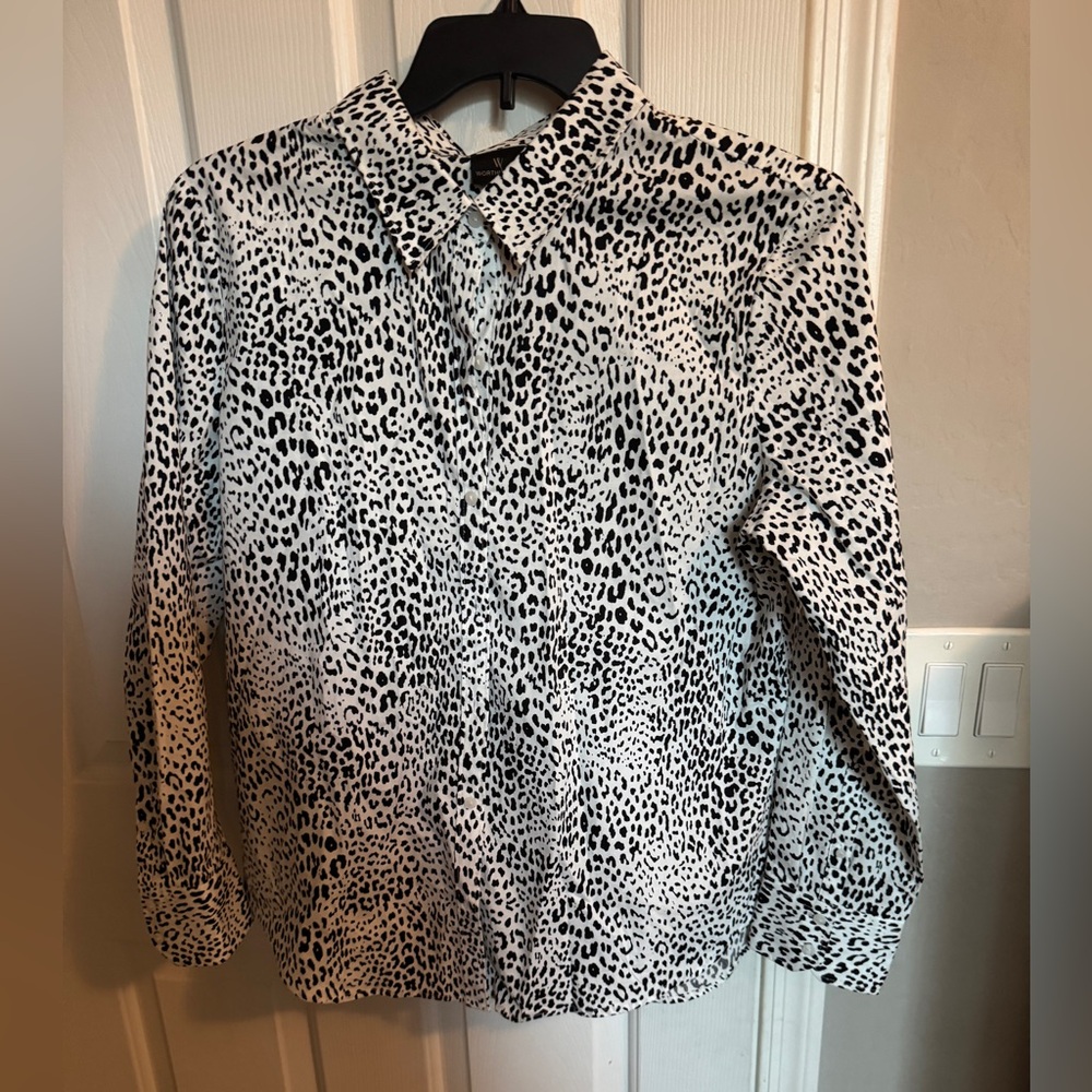 Worthington Black and White Button Down Shirt